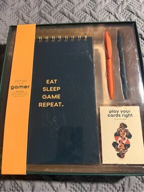 Gamer Gift Set Notebook & Cards